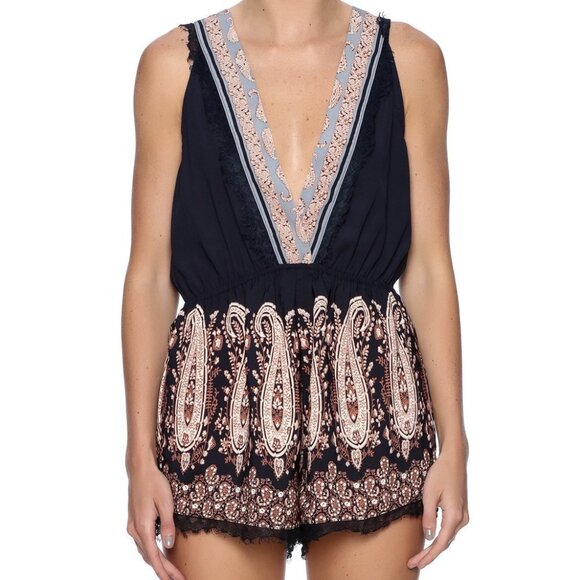 Illa Illa Deep V Romper Playsuit Jumpsuit Flirty Lace Romantic Boho Small - Picture 1 of 15